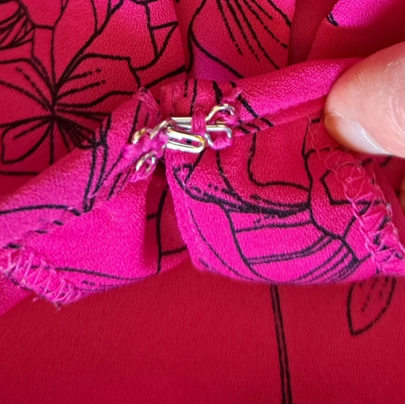 Worthington Floral Print Blouse Size Medium - Picture 5 of 8